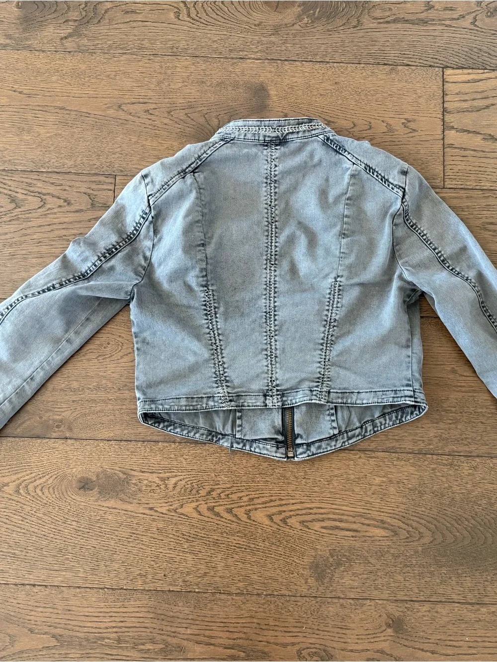 Free People Faded Grey-Blue Denim Jean Jacket, size 2 - Picture 2 of 5